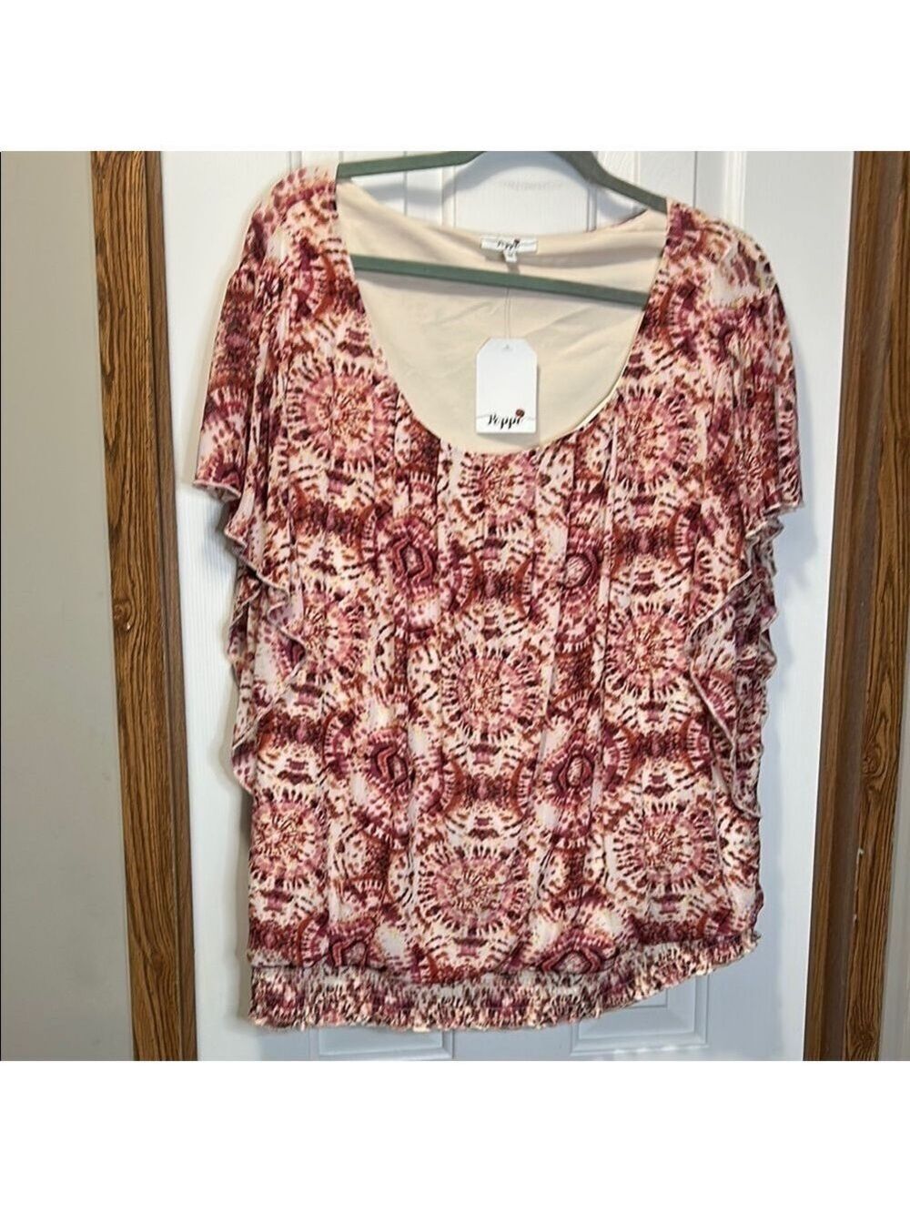 Poppi Red and Cream Ruffled Blouse with Short Sleeves NWT